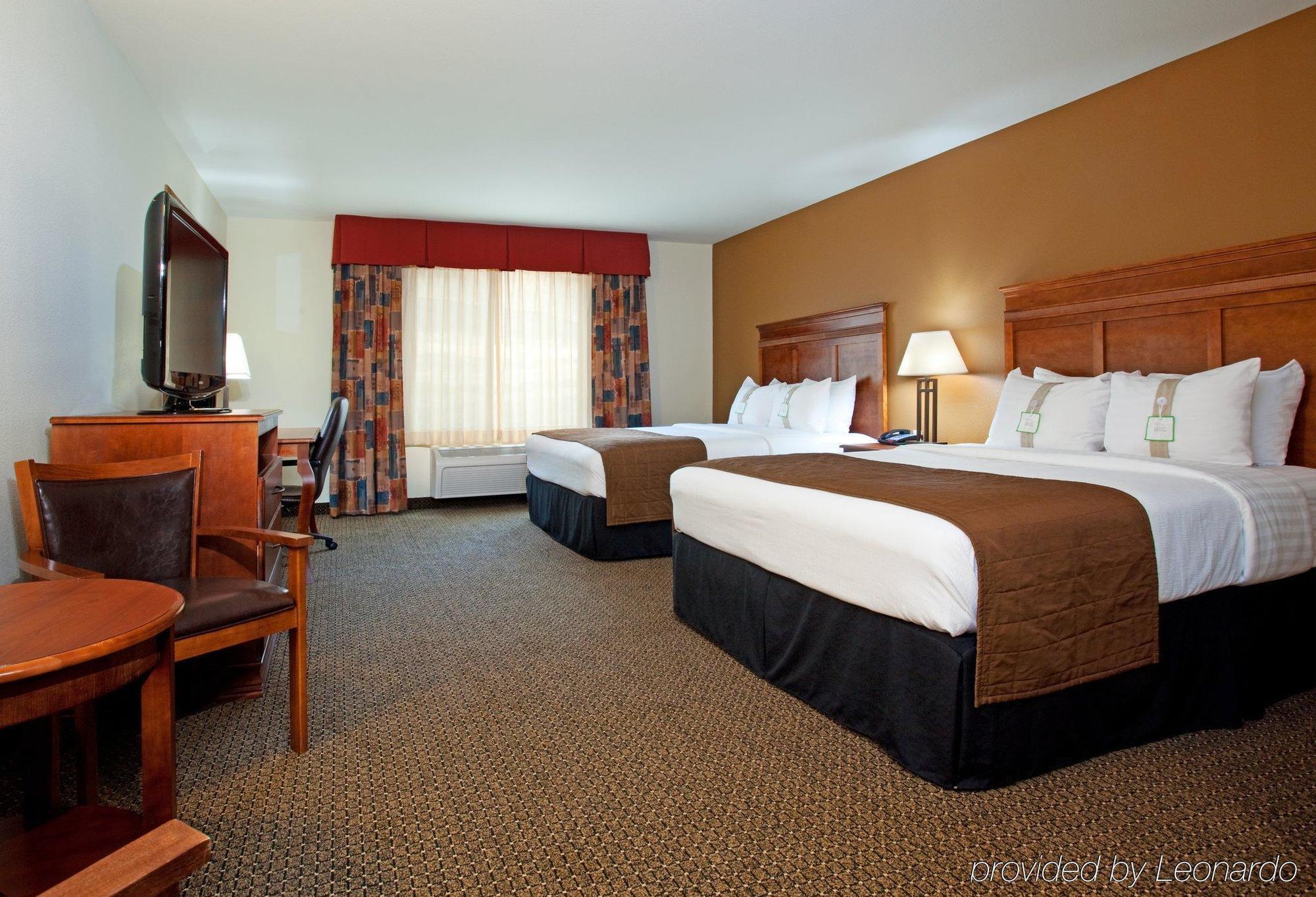 Holiday Inn Express & Suites Trinidad By Ihg Exterior foto